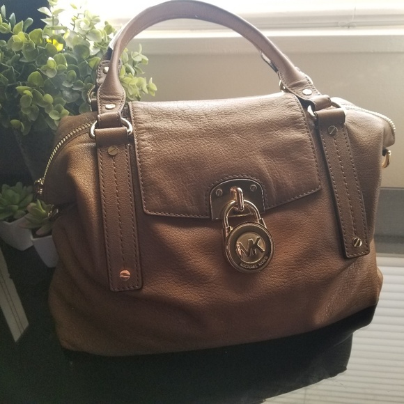 Michael Kors Handbags - Michael Kors| Leather Handbag